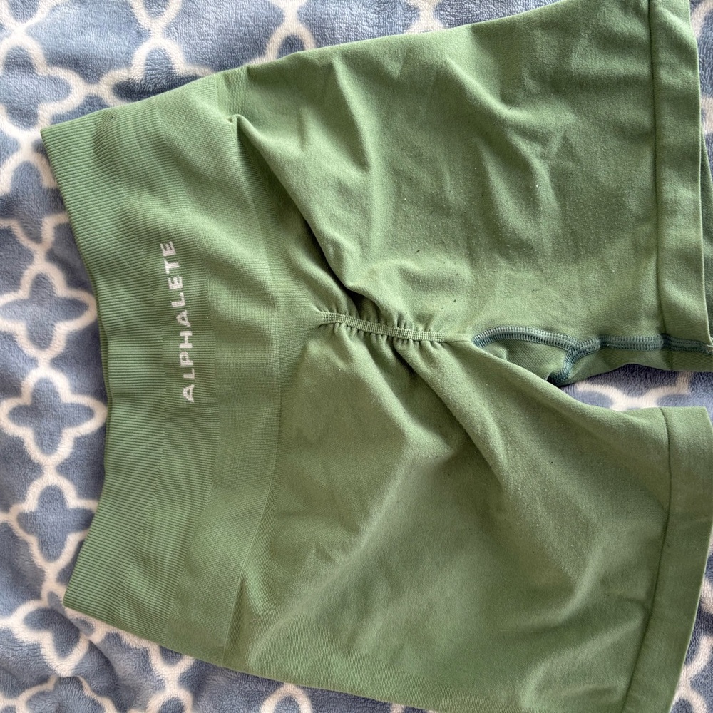 Alphalete Booty Shorts - Green